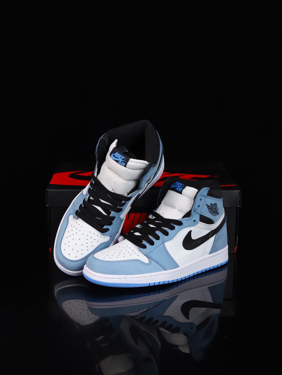 Air Jordan 1 Retro High « University Blue »